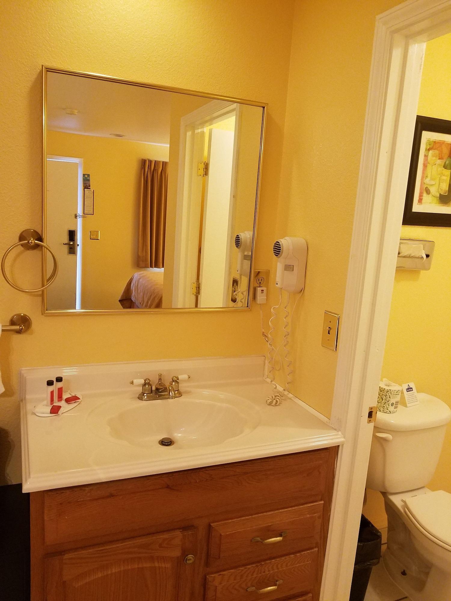Travelodge By Wyndham Motel 2*